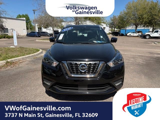 Used 2020 Nissan Kicks SR image 2