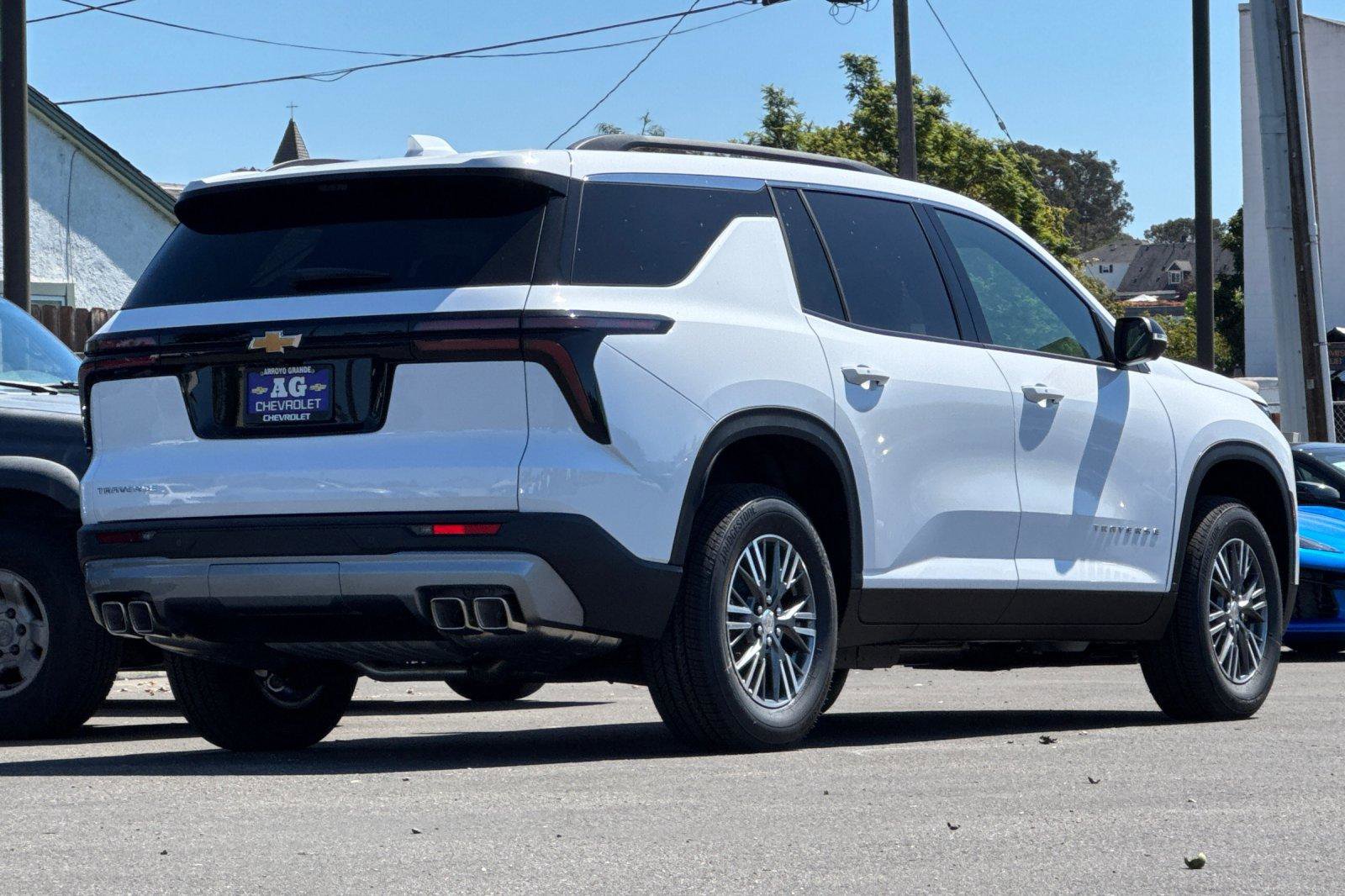 New 2026 Chevrolet Traverse LT w/ Driver Confidence Package image 4