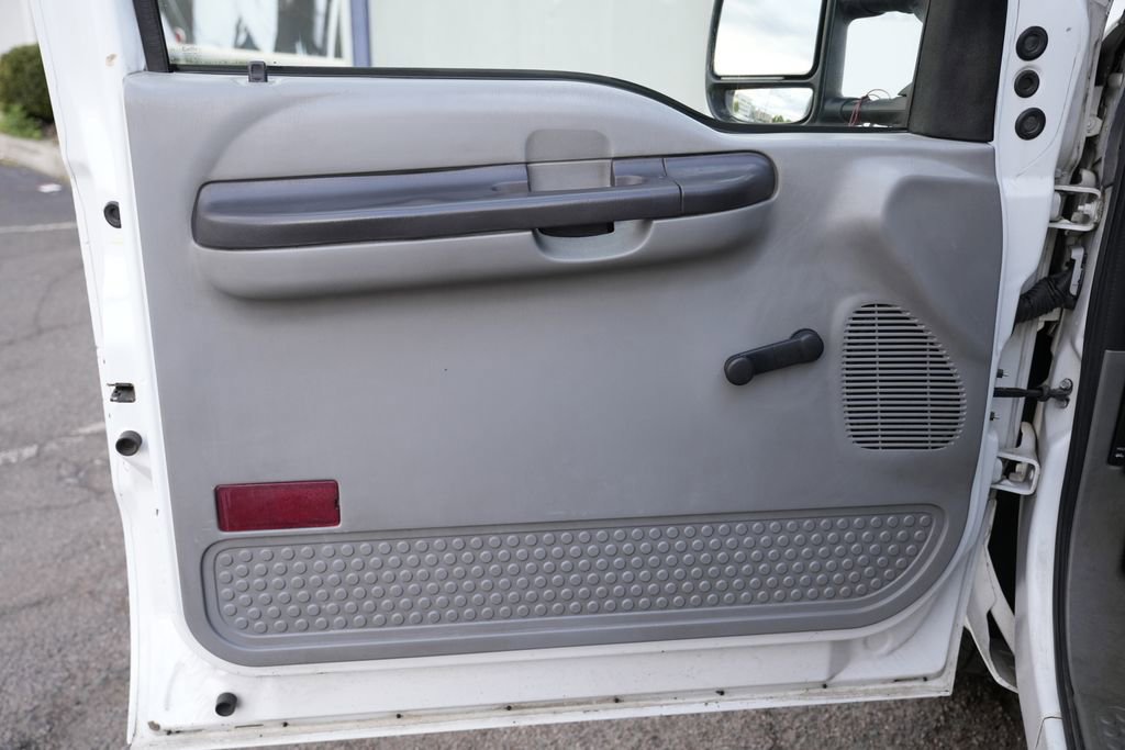 Used 2007 Ford F350 XL RWD image 16