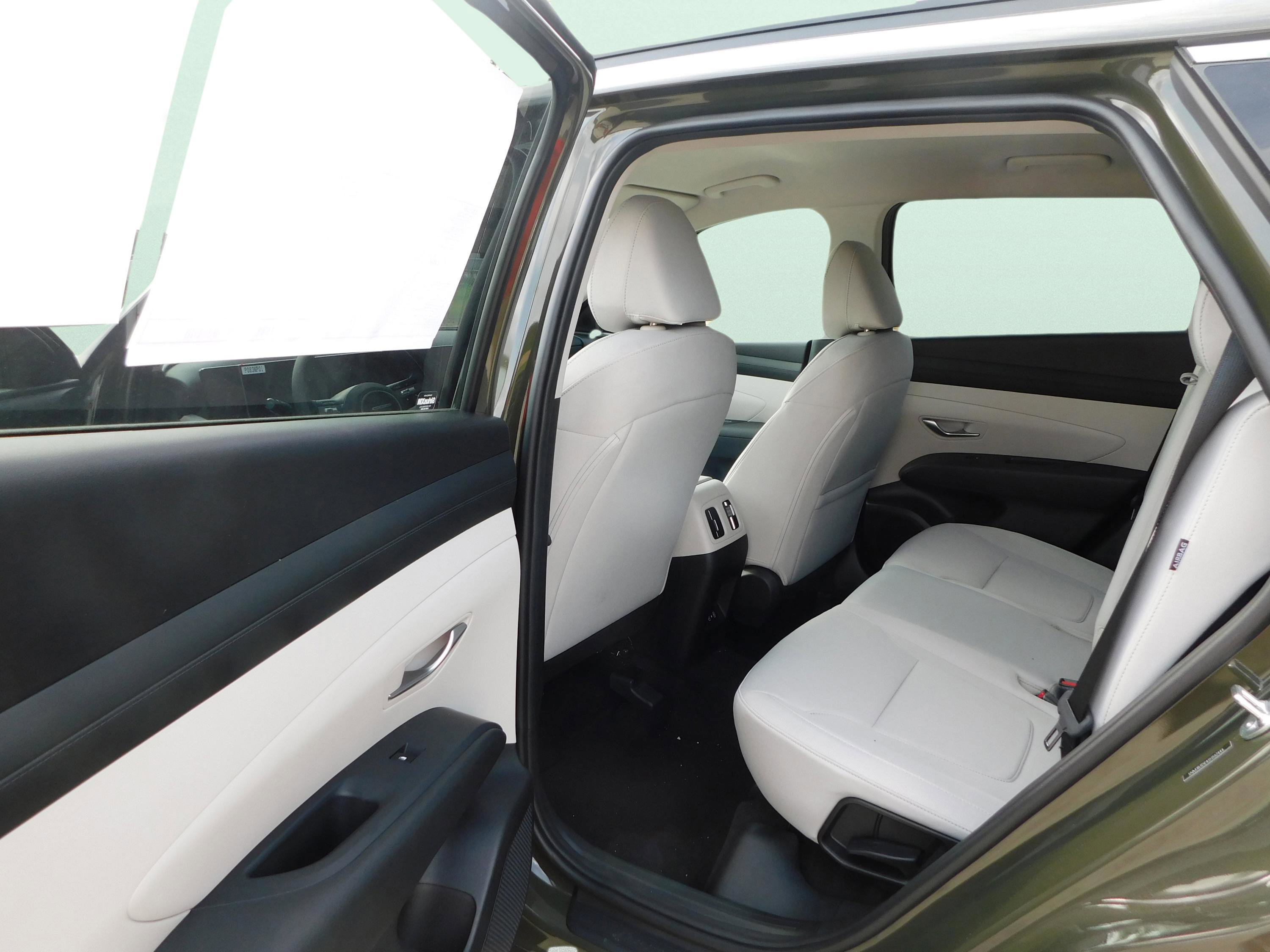 Certified 2025 Hyundai Tucson SEL FWD image 10