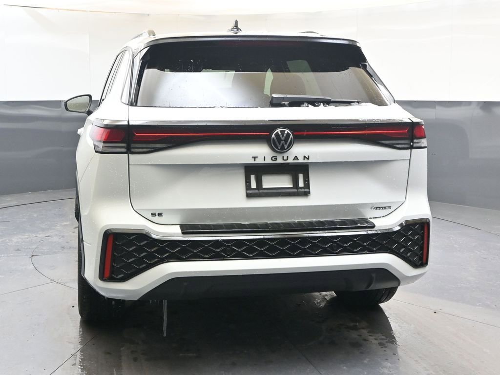 New 2026 Volkswagen Tiguan SE R-Line image 4