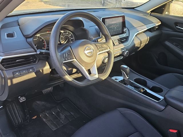 Used 2025 Nissan Altima 2.5 SV image 12