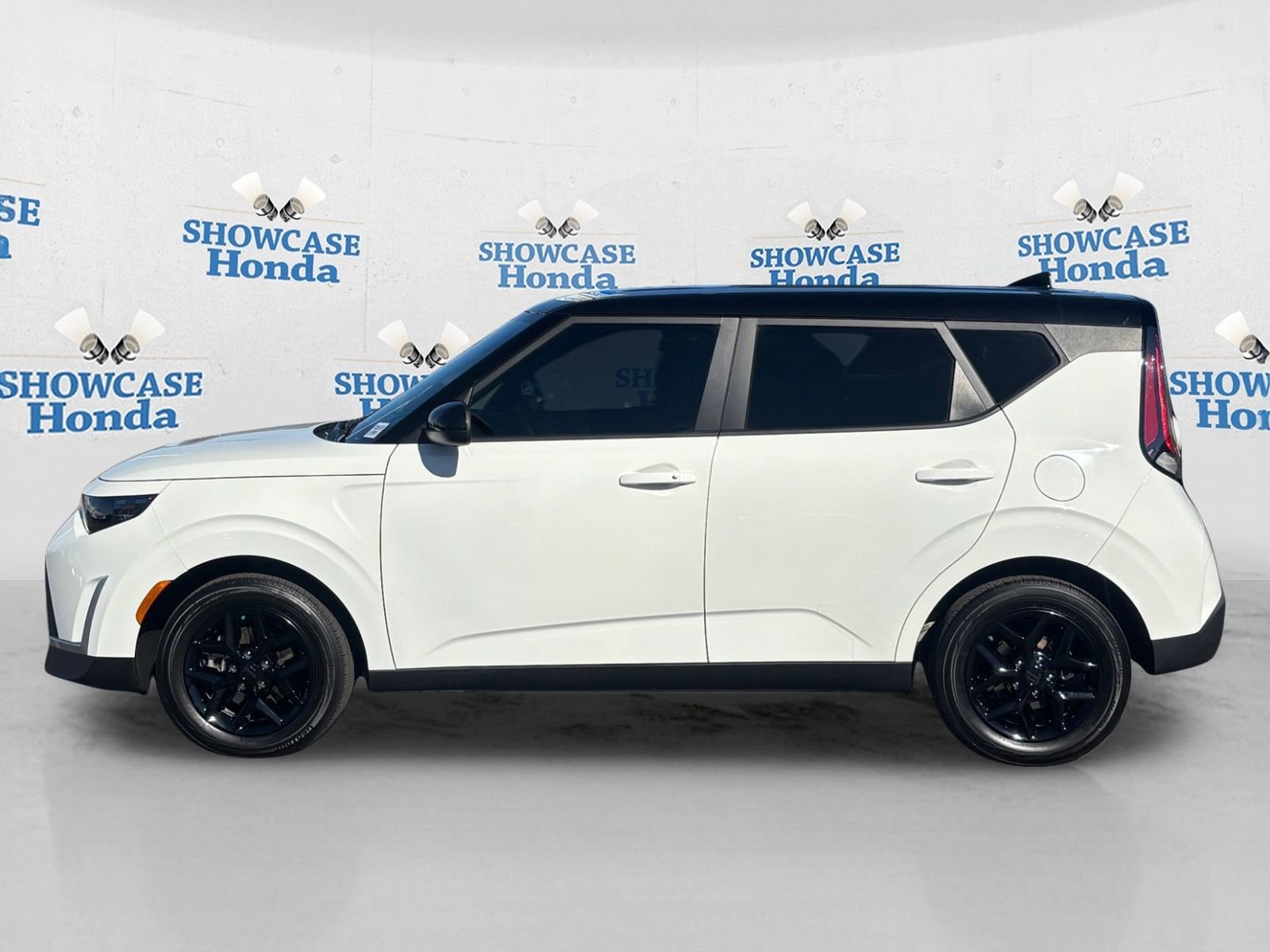 Used 2023 Kia Soul S image 4