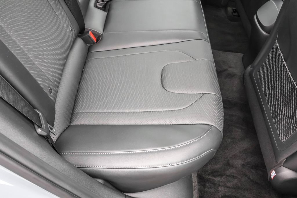 Certified 2021 Hyundai Elantra Limited w/ Cargo Package image 37