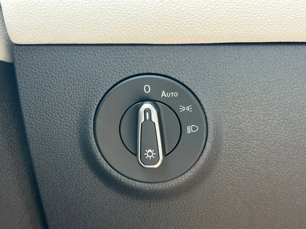 New 2026 Volkswagen Taos SEL AWD/4WD image 31