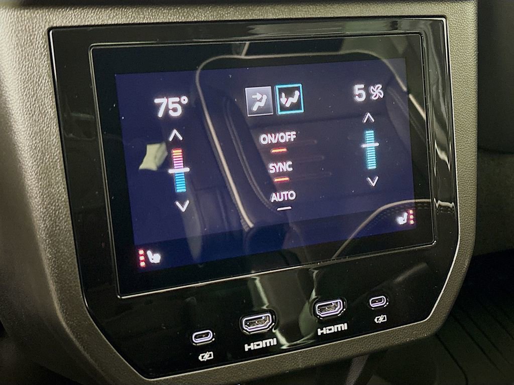 New 2026 GMC Yukon AT4 Ultimate w/ LPO, Floor Liner Package image 27