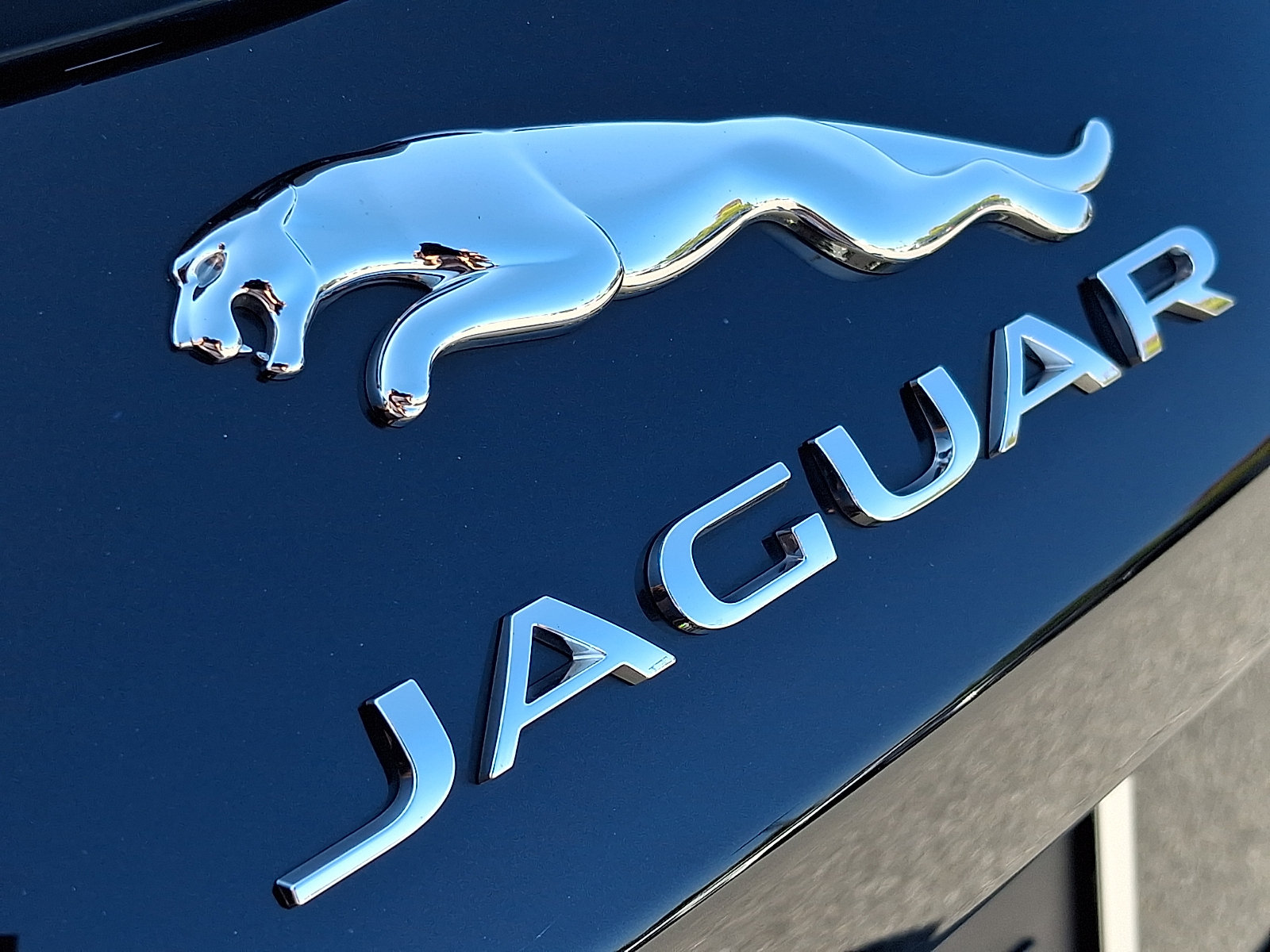 Used 2026 Jaguar F-PACE R-Dynamic S AWD/4WD image 29