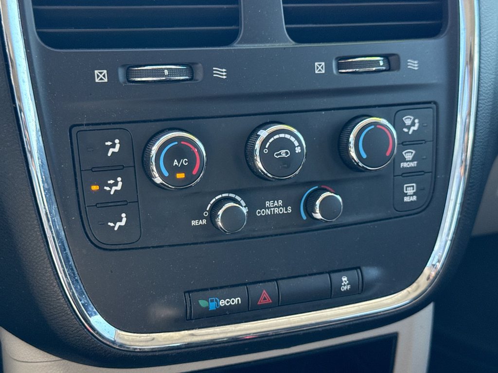 Used 2013 Dodge Grand Caravan SE FWD image 22