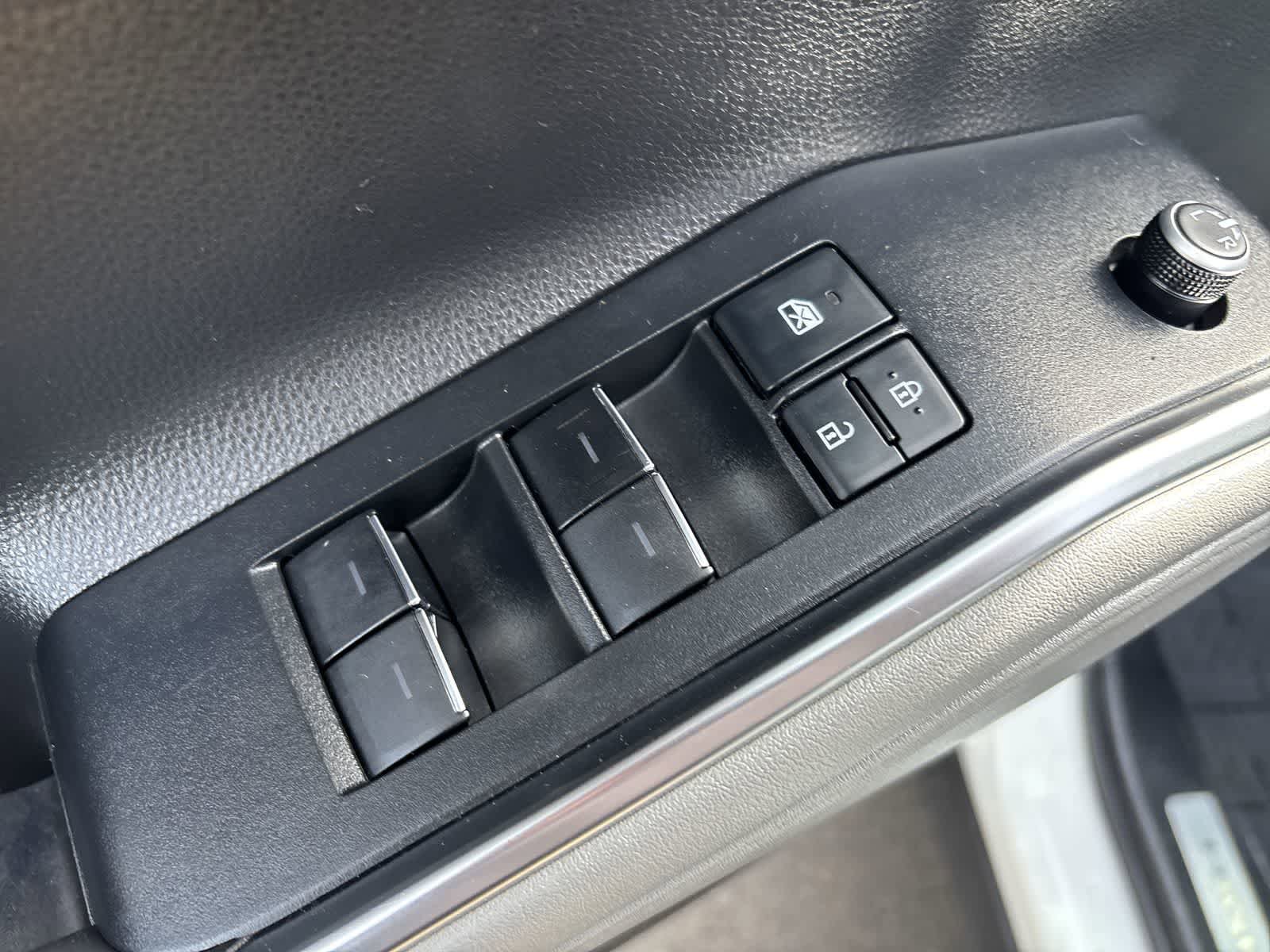Used 2021 Toyota Highlander Limited AWD/4WD image 9