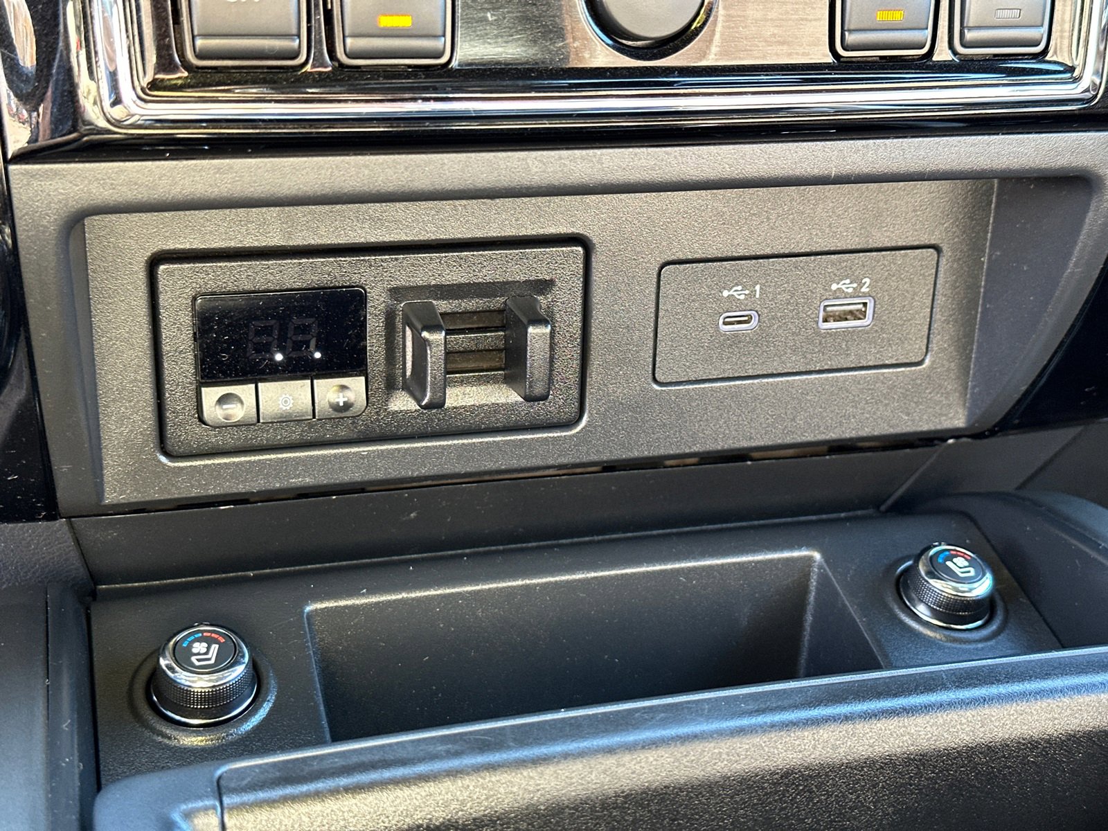 Certified 2021 Nissan Titan Platinum Reserve w/ Moonroof Package image 32