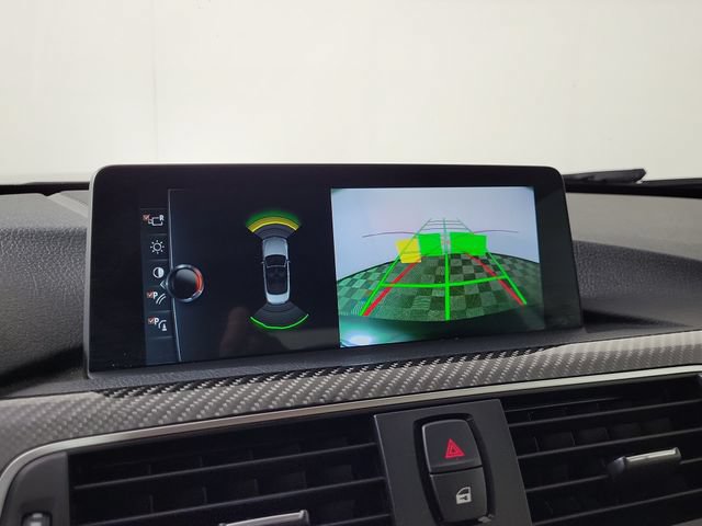 Used 2017 BMW M4 Convertible RWD image 34