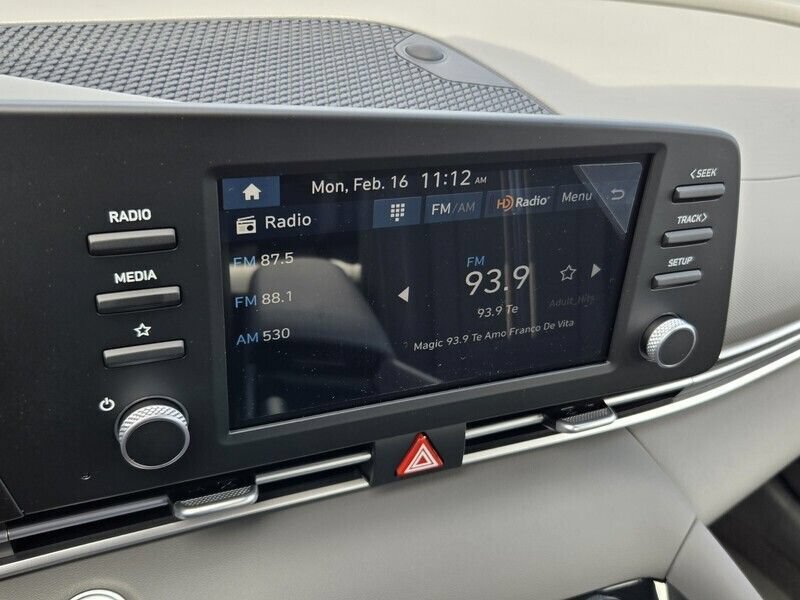 New 2026 Hyundai Elantra SEL Sport Premium FWD image 9