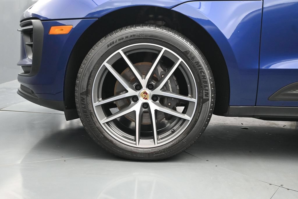 Used 2024 Porsche Macan AWD/4WD image 8