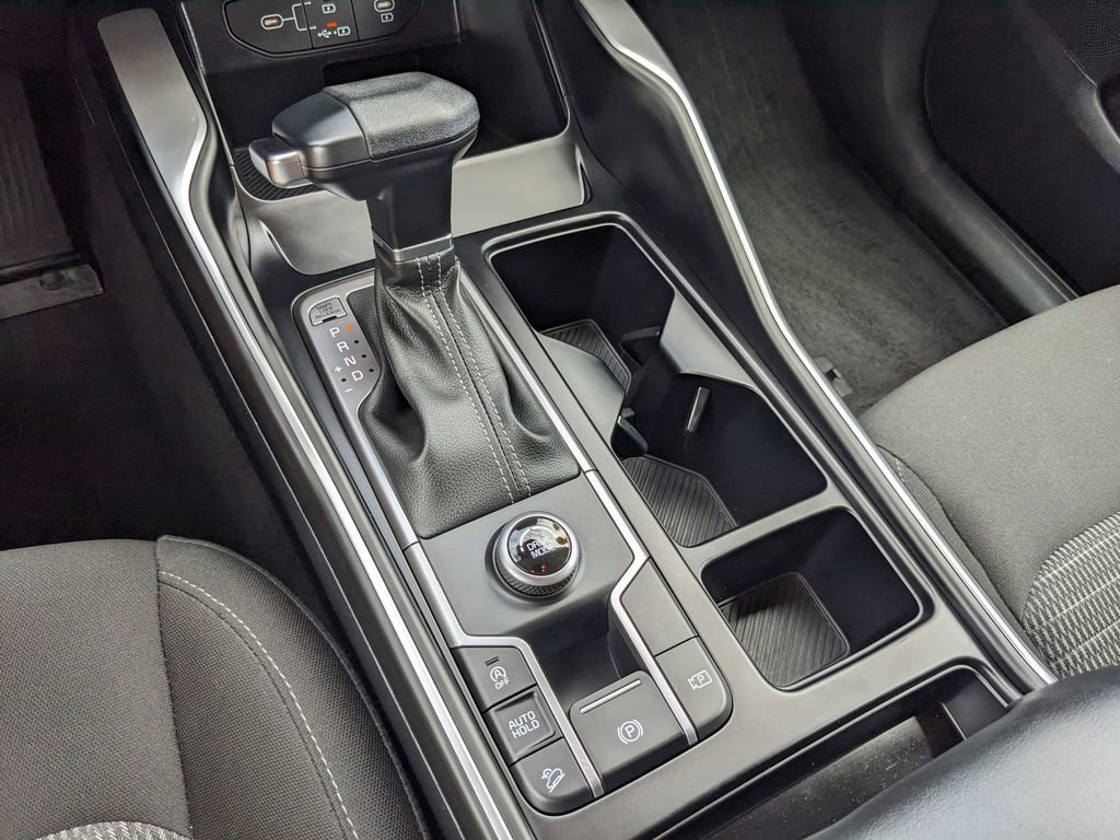 Certified 2024 Kia Sorento LX image 27