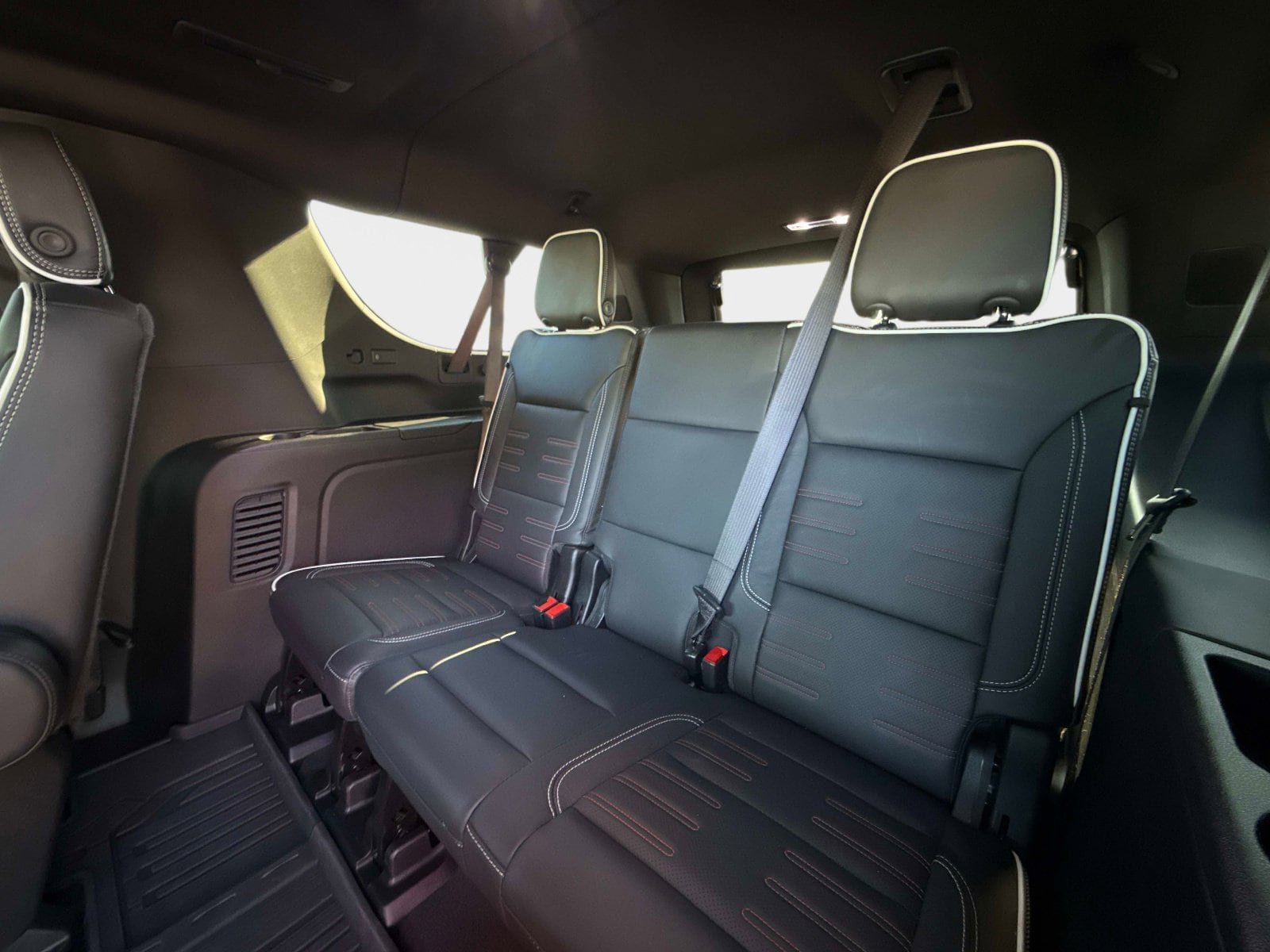 Used 2026 GMC Yukon XL AT4 Ultimate w/ LPO, Floor Liner Package AWD/4WD image 16