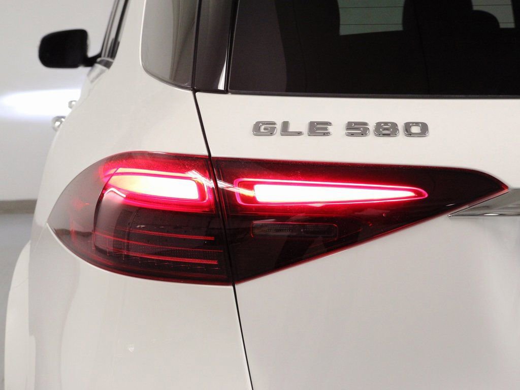 Certified 2024 Mercedes-Benz GLE 580 4MATIC image 11