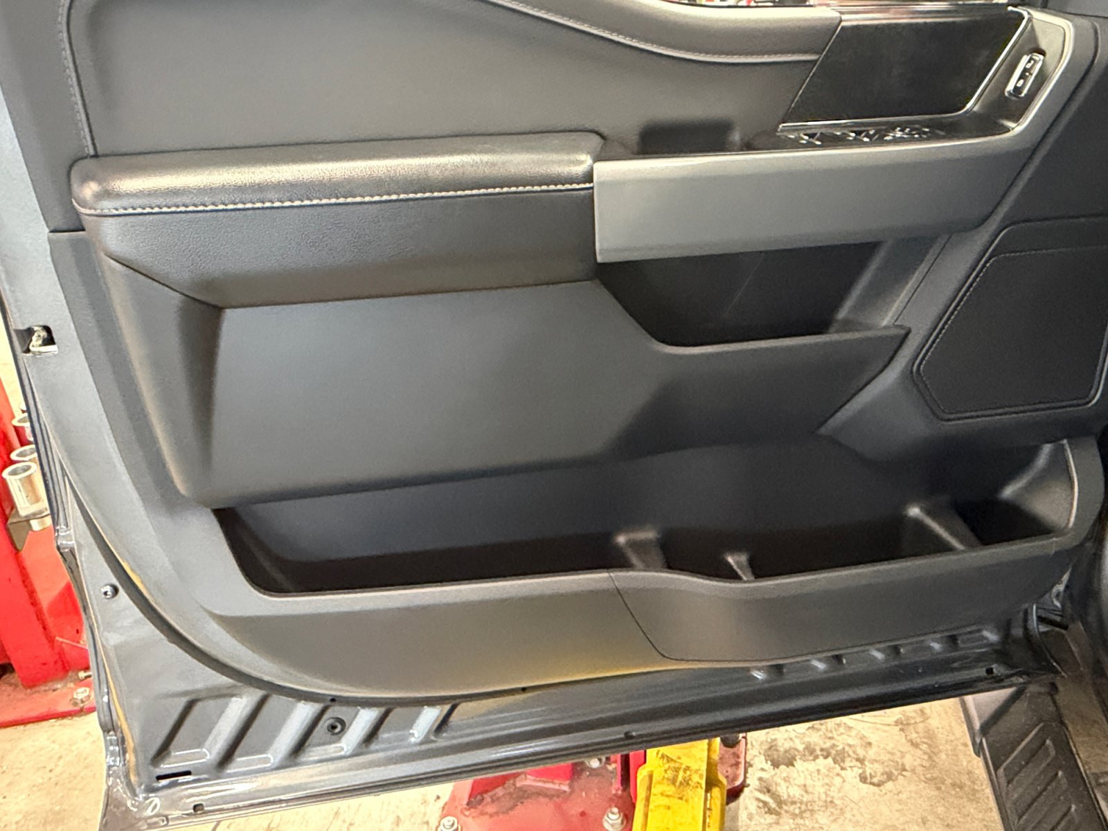 Used 2023 Ford F150 XLT w/ Equipment Group 302A High AWD/4WD image 27