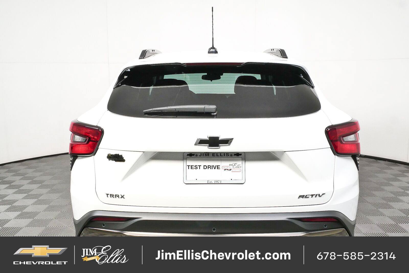 New 2026 Chevrolet Trax ACTIV w/ Sunroof Package FWD image 25