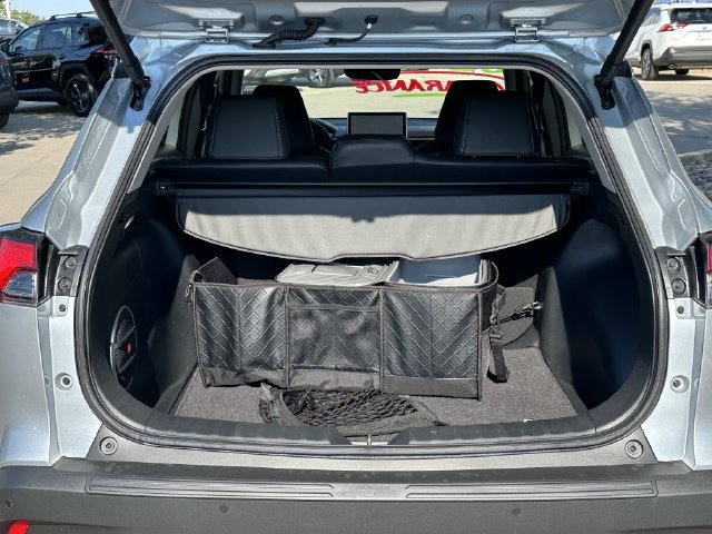Used 2026 Toyota Corolla Cross XLE w/ Convenience Package FWD image 28