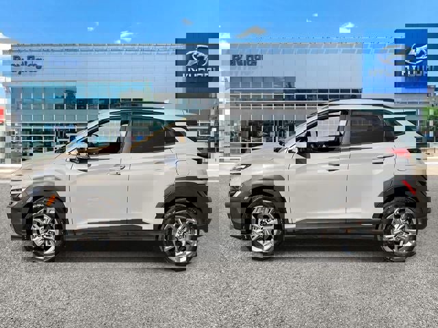 Used 2023 Hyundai Kona SEL AWD/4WD image 8