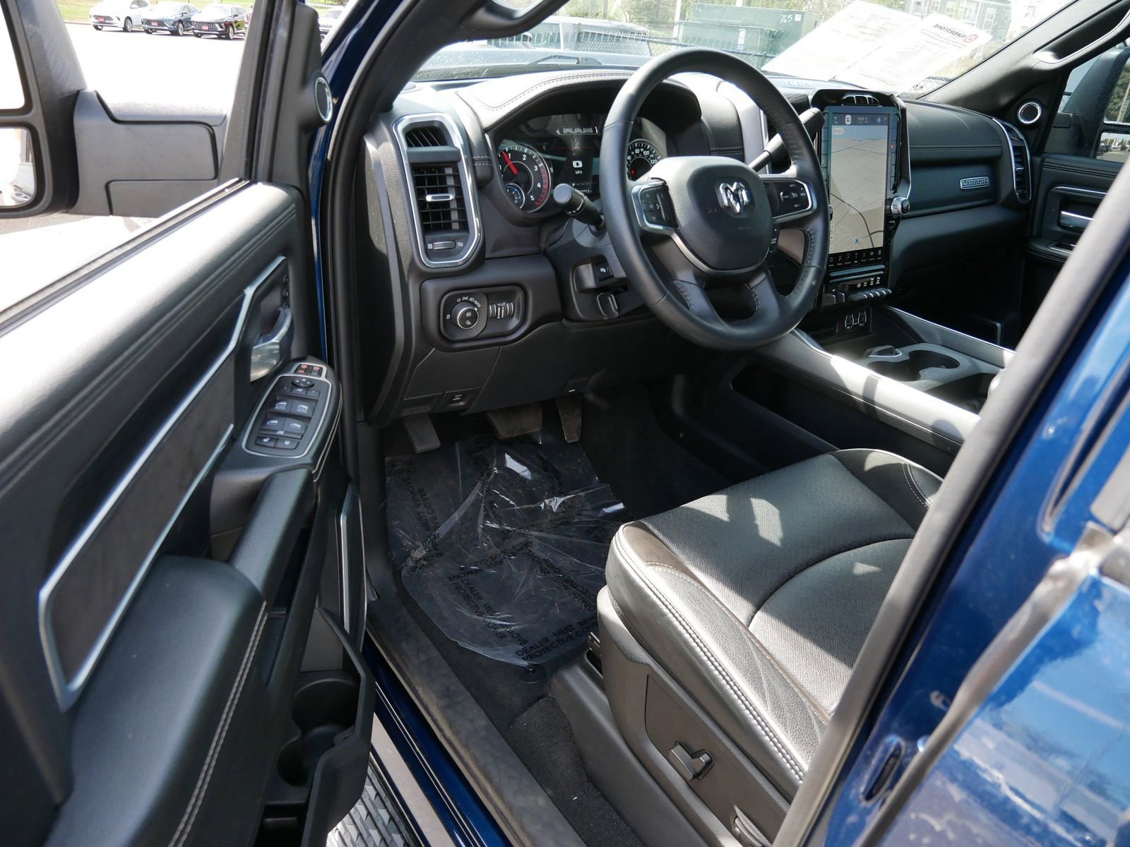 Used 2023 RAM 2500 Laramie AWD/4WD image 10