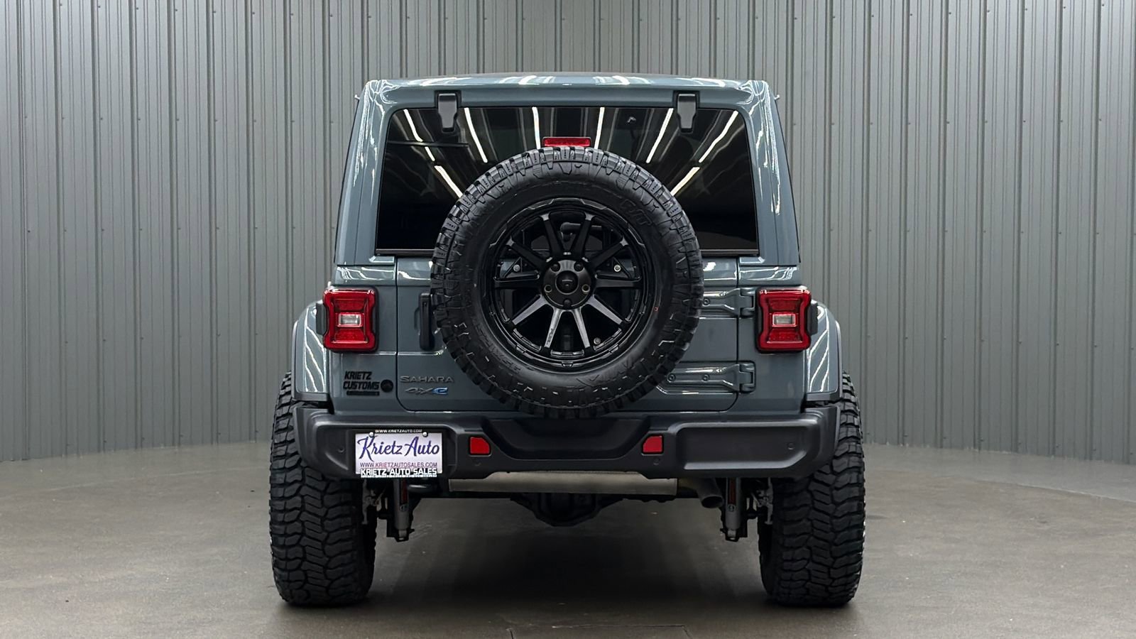 Used 2025 Jeep Wrangler Unlimited Sahara w/ Safety Group AWD/4WD image 4