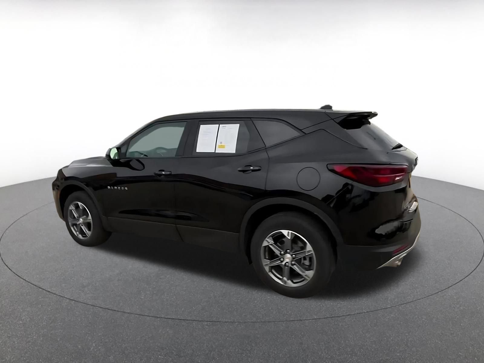 Used 2025 Chevrolet Blazer LT FWD image 10