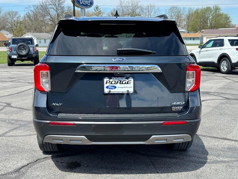 Used 2023 Ford Explorer XLT w/ Equipment Group 202A image 4