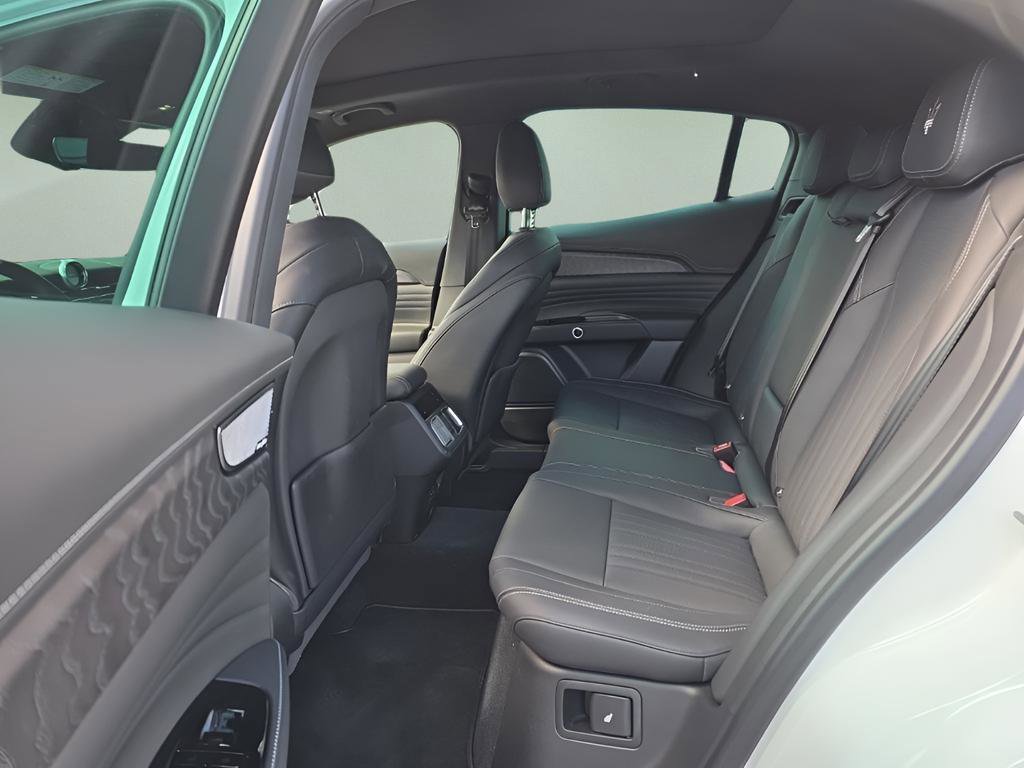 New 2025 Maserati Grecale Modena image 22