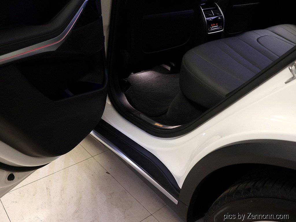 Used 2019 BMW X5 xDrive40i w/ Premium Package 2 AWD/4WD image 28