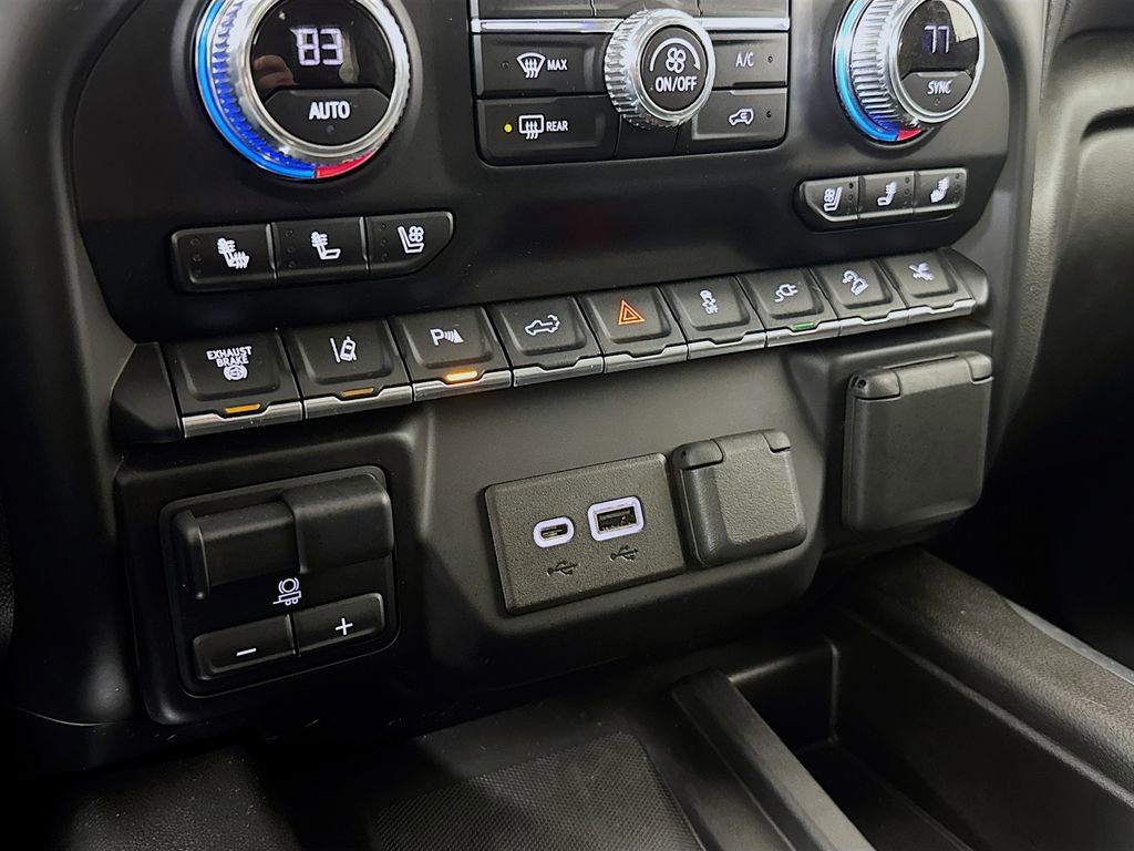 Used 2022 GMC Sierra 3500 Denali image 18