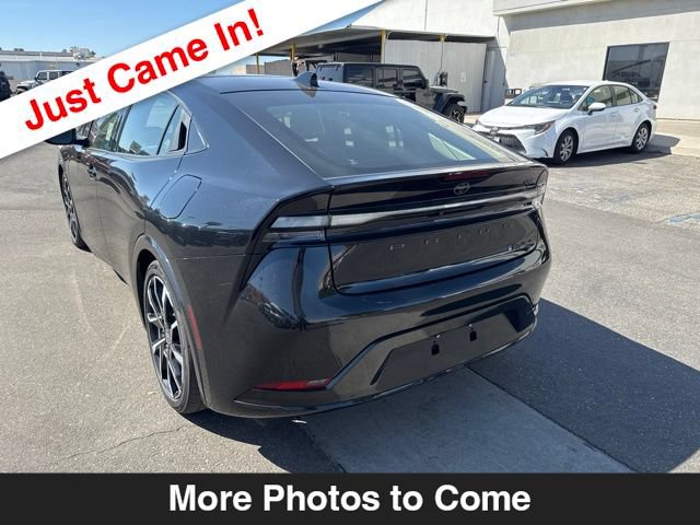 Used 2024 Toyota Prius Prime FWD image 3