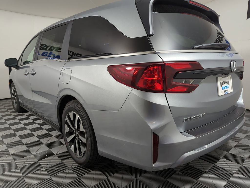 New 2026 Honda Odyssey EX-L image 3