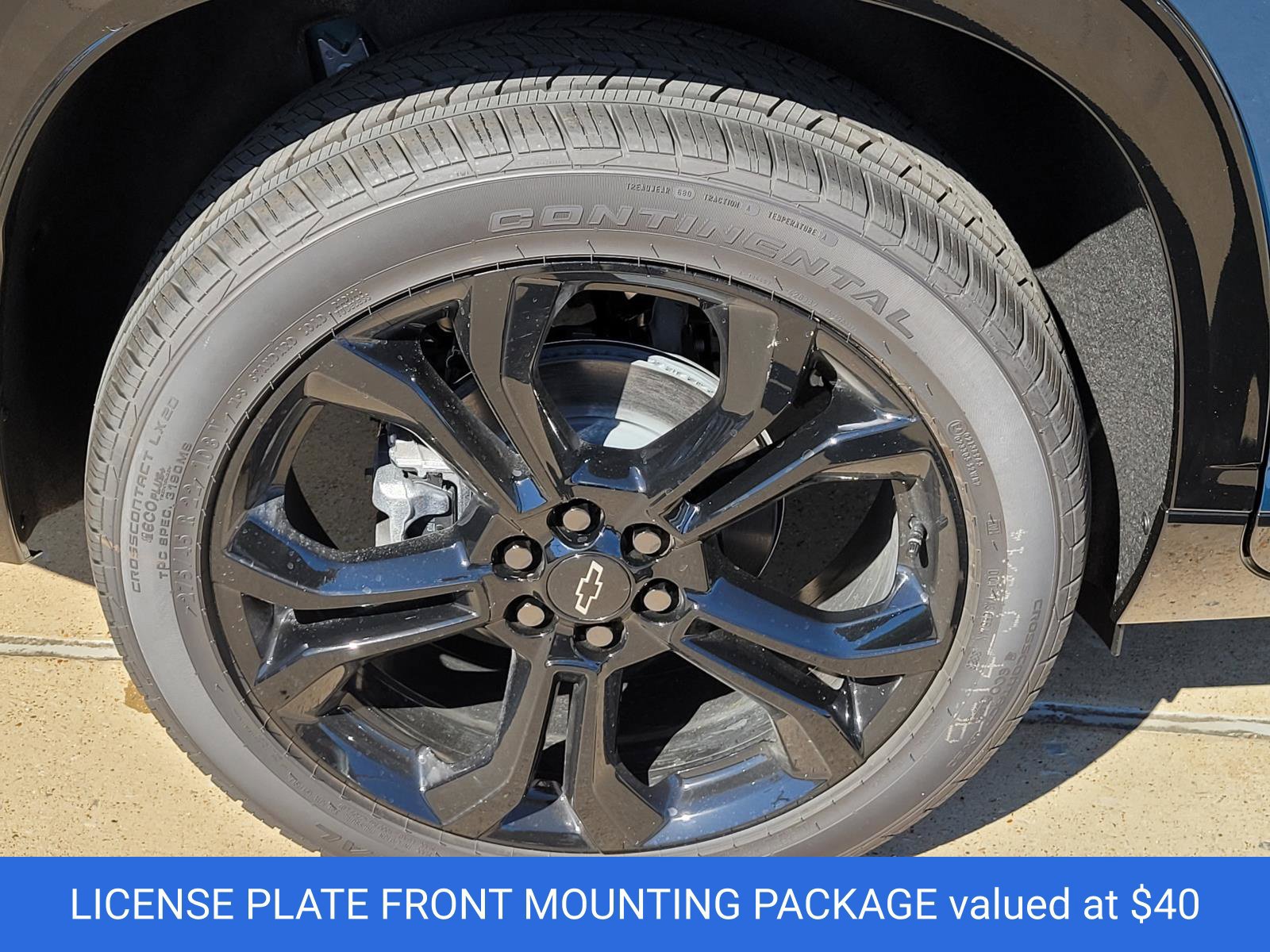 New 2027 Chevrolet Traverse RS w/ LPO, Floor Liner Package FWD image 5