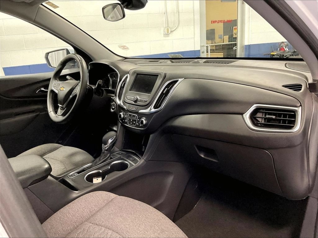 Used 2024 Chevrolet Equinox LT AWD/4WD image 13
