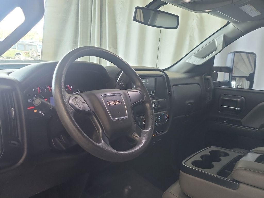 Used 2019 GMC Sierra 3500 4x4 Crew Cab w/ Sierra Convenience Package image 9