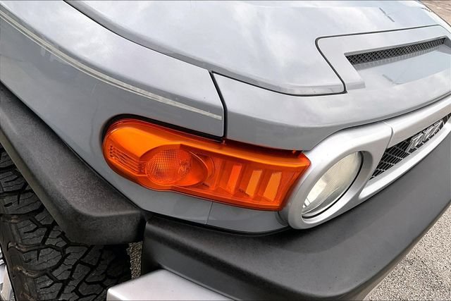 Used 2014 Toyota FJ Cruiser 4WD w/ Convenience Package image 32