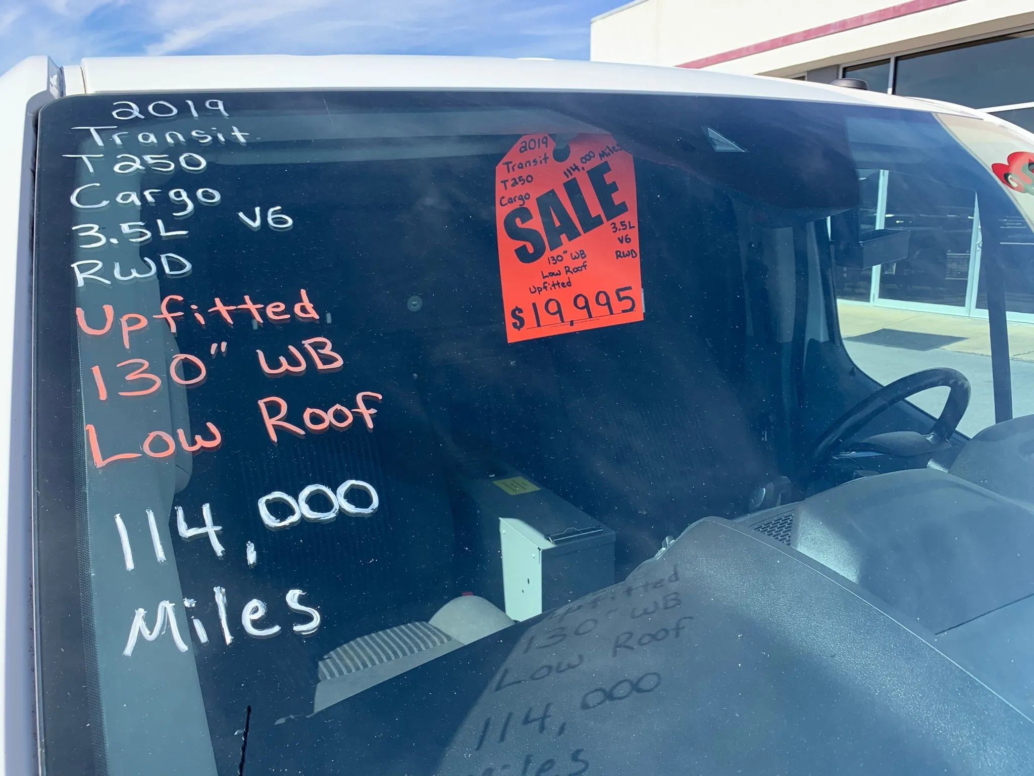 Used 2019 Ford Transit 250 130 Low Roof RWD image 3