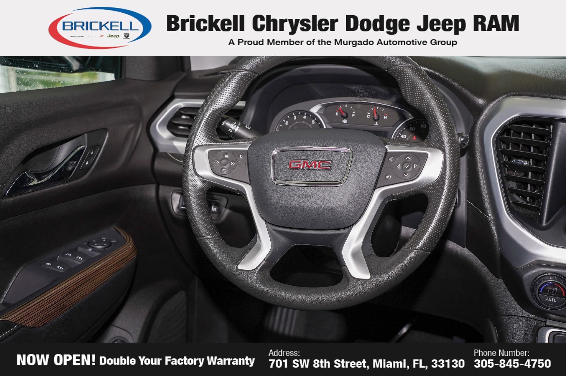 Used 2022 GMC Acadia SLE w/ Driver Convenience Package FWD image 24