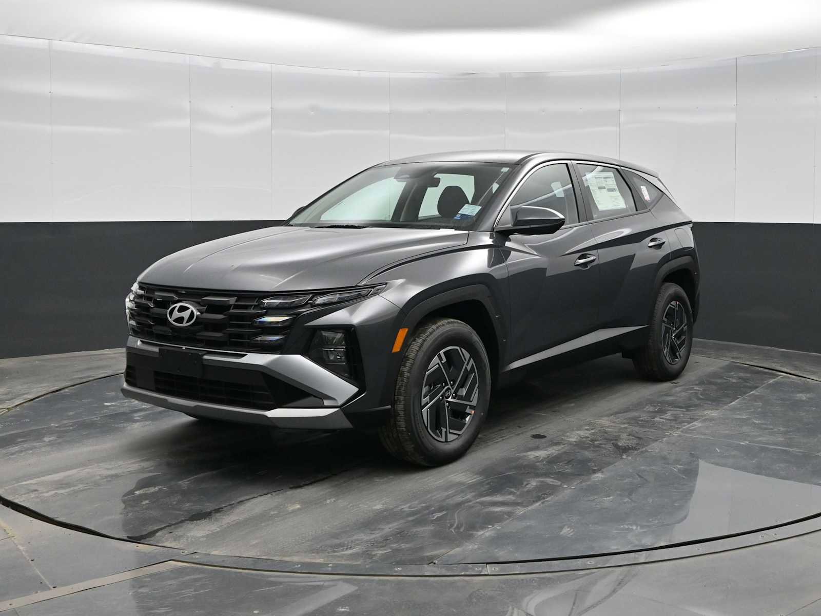 New 2026 Hyundai Tucson Blue SE image 4