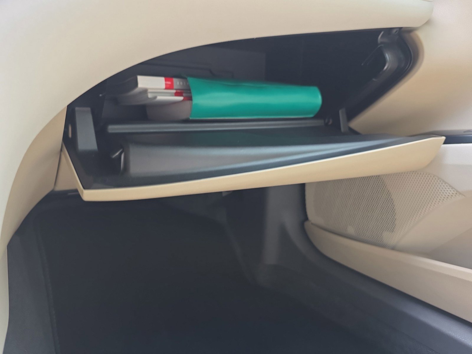 Used 2018 Toyota Camry XLE FWD image 29