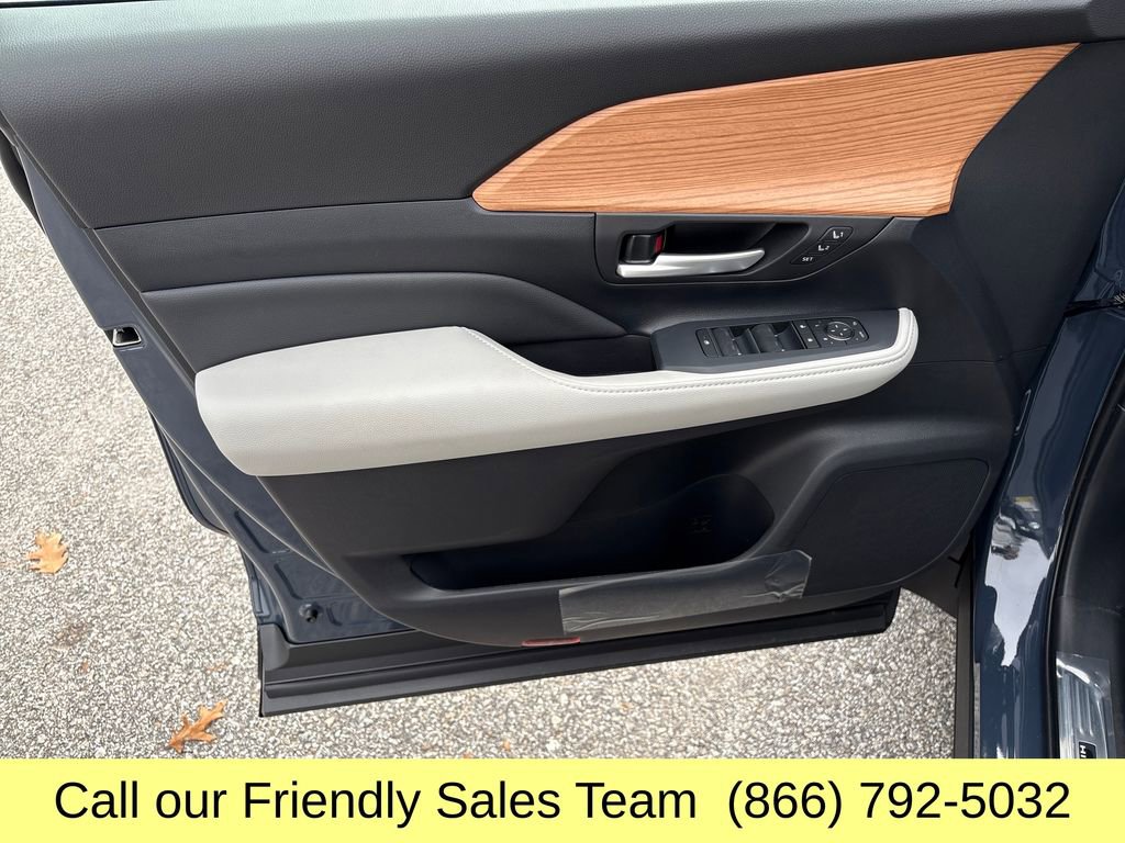 New 2026 Toyota Grand Highlander Limited image 12