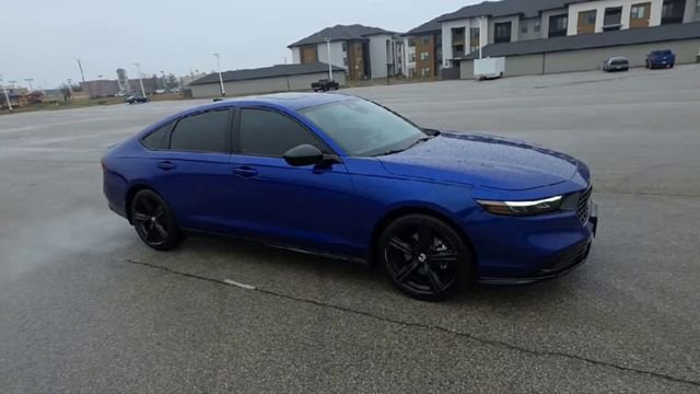 Used 2024 Honda Accord Sport image 3