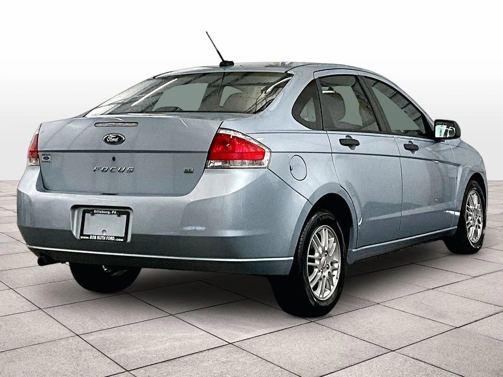 Used 2009 Ford Focus SE FWD image 11