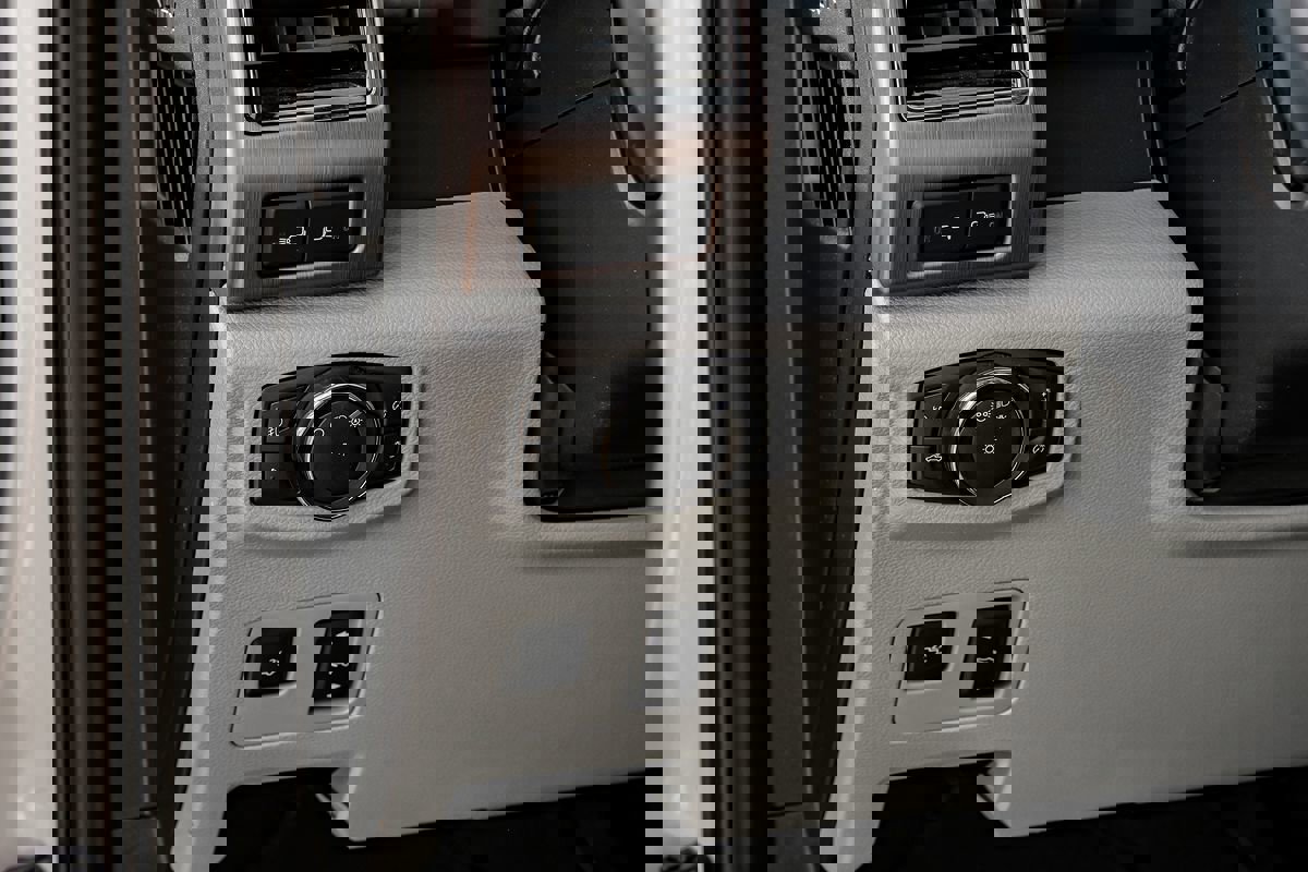 Used 2022 Ford F250 Limited image 24