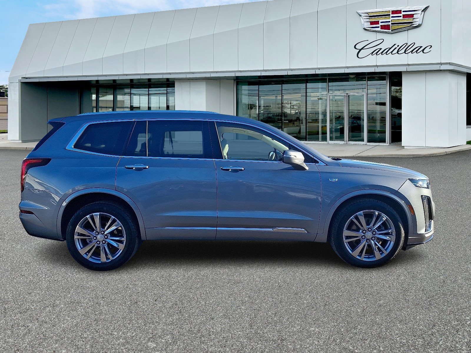 Certified 2023 Cadillac XT6 Premium Luxury image 6