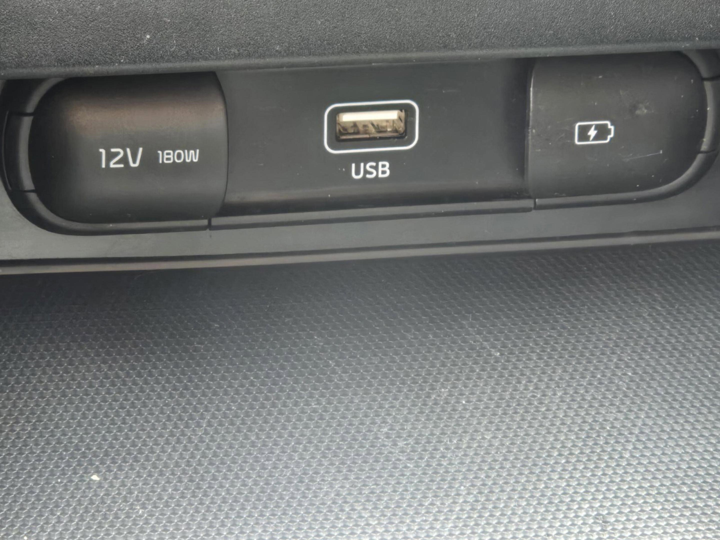 Used 2024 Kia Forte LXS w/ LXS Technology Package image 27