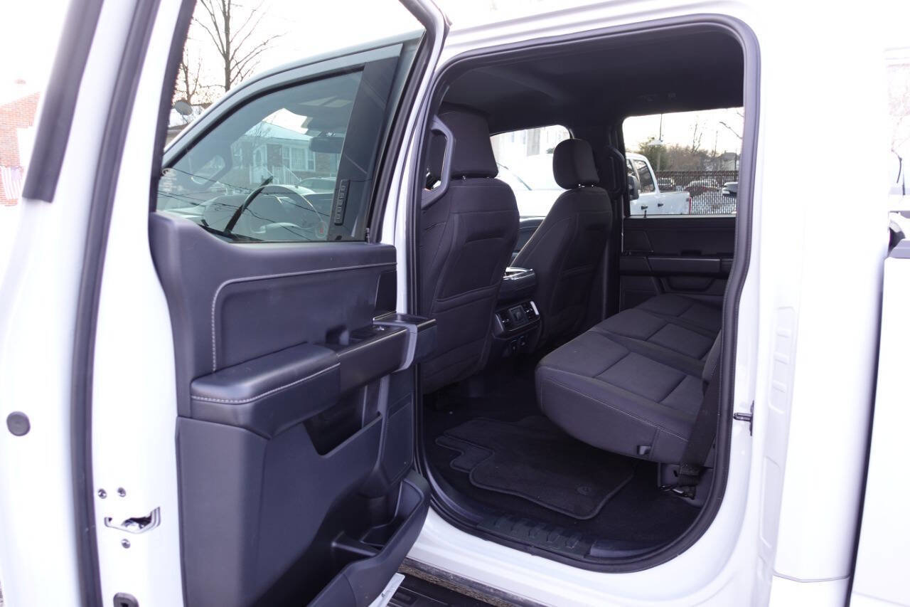 Used 2024 Ford F150 XLT w/ Equipment Group 302A MID image 19