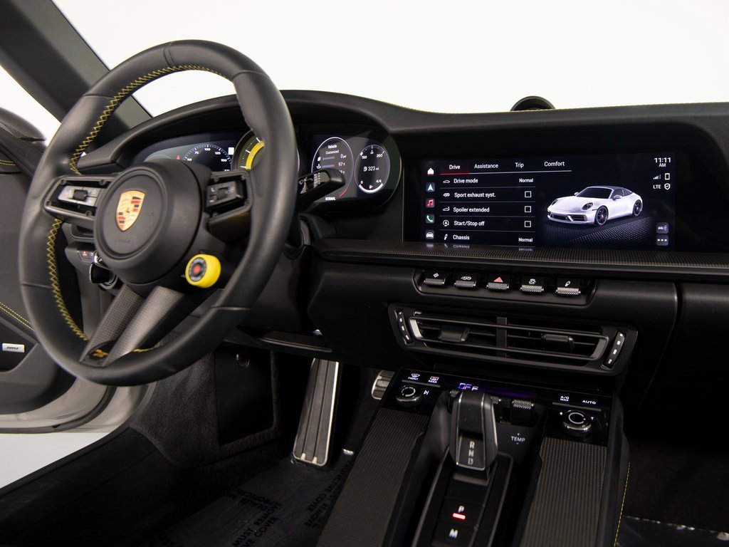 Certified 2022 Porsche 911 Targa 4 GTS image 32