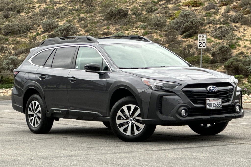Certified 2025 Subaru Outback Premium w/ Popular Package #1A image 2